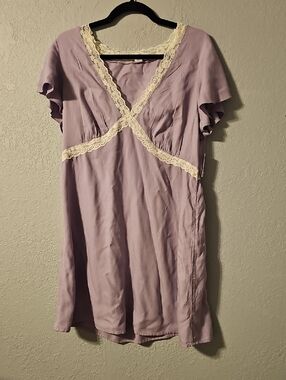 Old Navy Lavender Dress with Cream Lace Trim